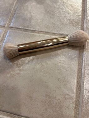 Patrick Ta Dual-Ended Complexion Brush for powder and base application - Great!